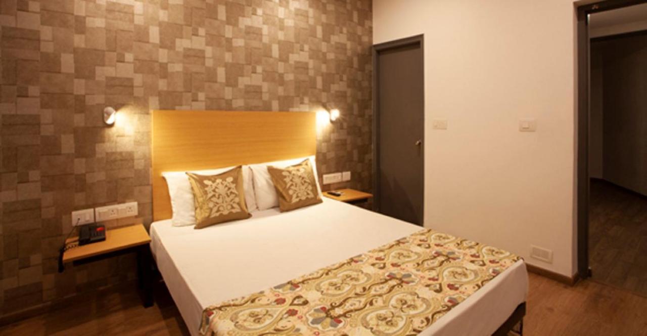 Hotel Panchvati Comforts บังกาลอร์ ภายนอก รูปภาพ